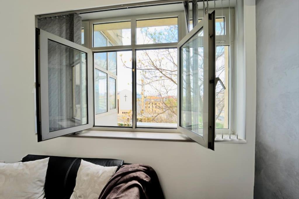 Cozy 1-bedroom Flat In The Very Center Of * Sofia