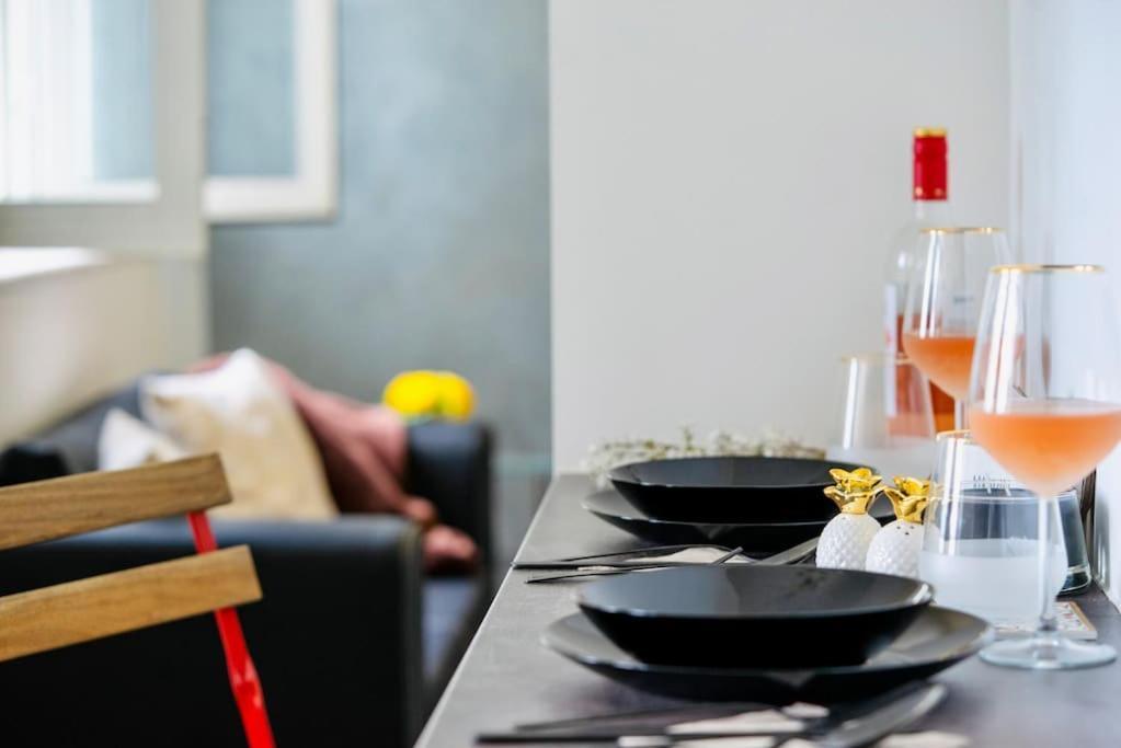 Cozy 1-bedroom Flat In The Very Center Of Apartament *